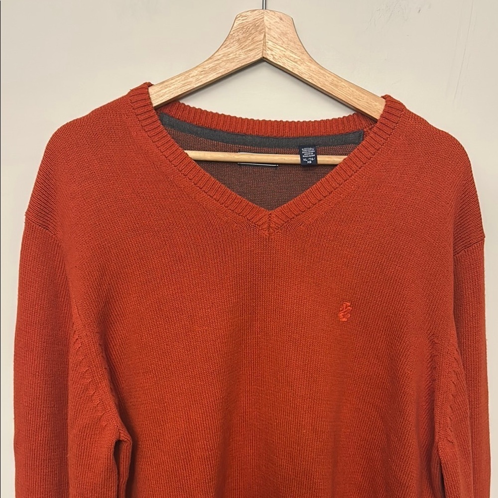 Men's Izod V-Neck Sweater in Rust Orange size XL